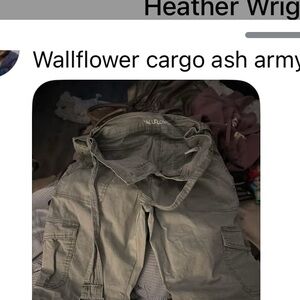 Wallflower Cargo Pants in Olive Green